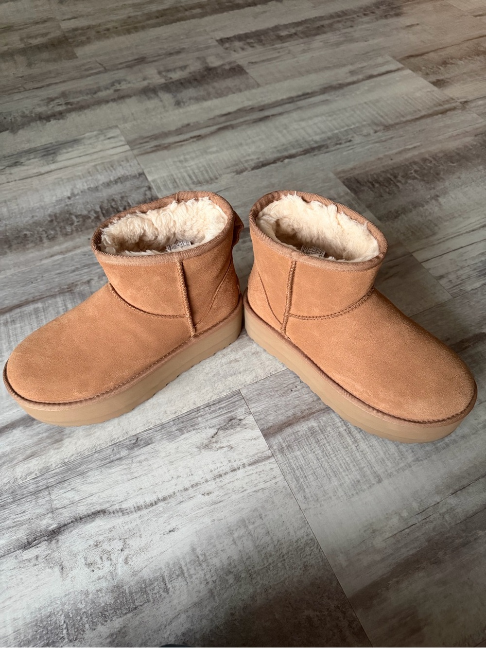UGG Classic Mini Platform Boots Chestnut Suede Women’s Size 7 - Picture 4 of 7